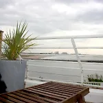 Отель Logis Sea View Сен-Жиль-Круа-де-Ви