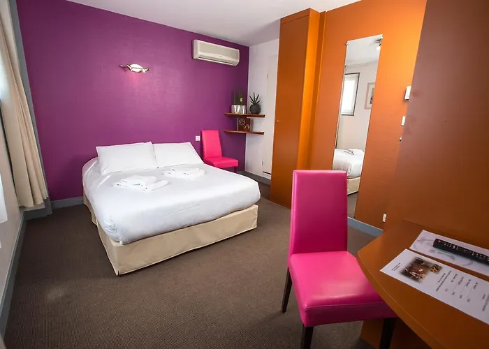 Logis Sea View Hotel