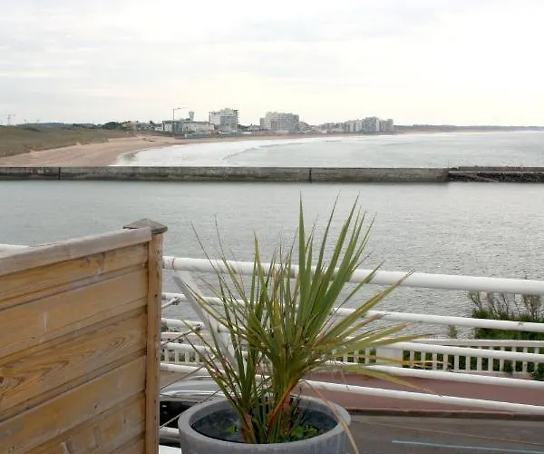 Hotel Logis Sea View