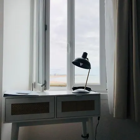 Logis Sea View 3*