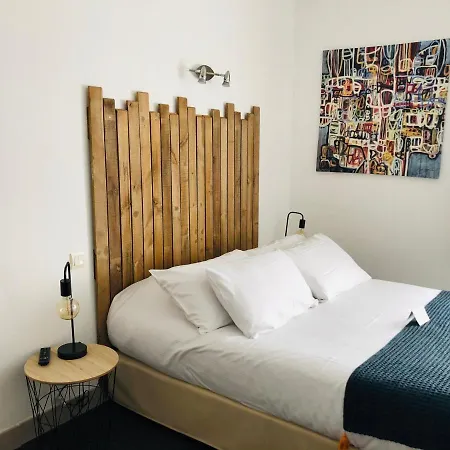 Logis Sea View Hotel 3*