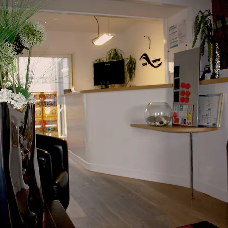 Logis Sea View Hotel 3*