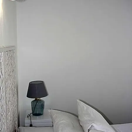 酒店 Logis Sea View 3*