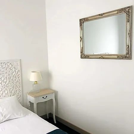 Hotel Logis Sea View 3*