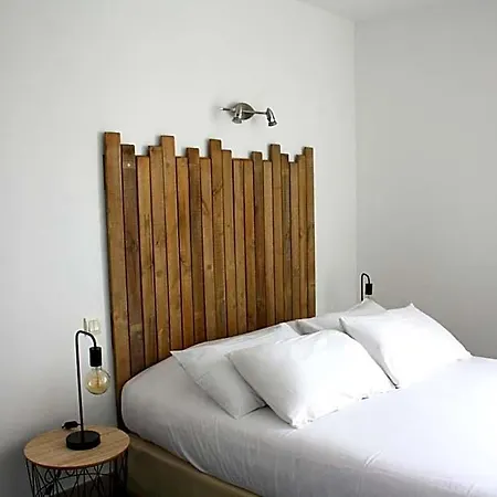 Hotel Logis Sea View 3*