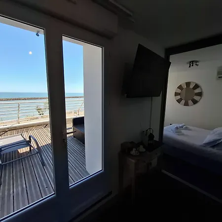 Hotel Logis Sea View