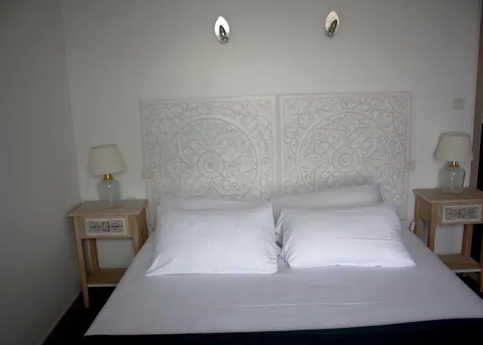 Hotel Logis Sea View 3*